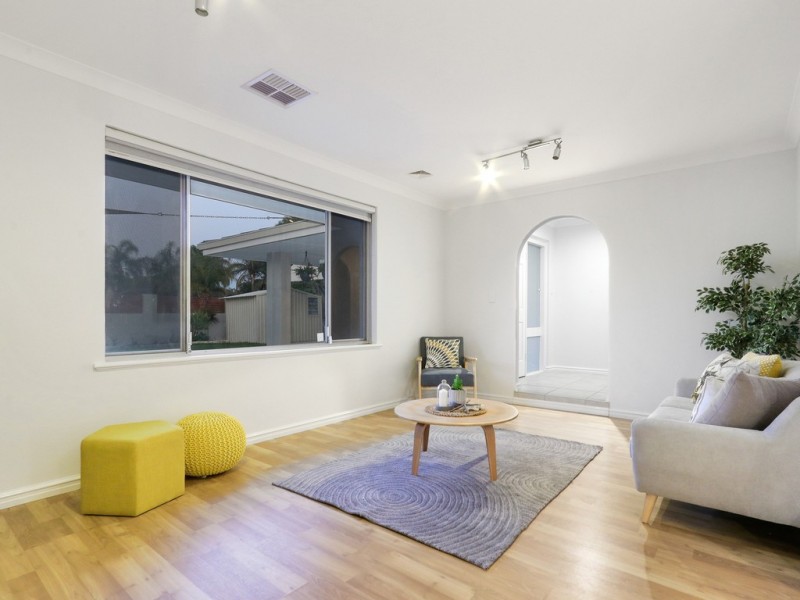 13 Bow Street, Wilson WA 6107