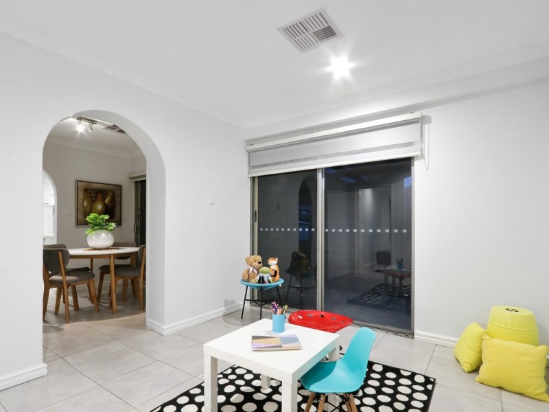 13 Bow Street, Wilson WA 6107