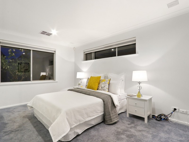 13 Bow Street, Wilson WA 6107