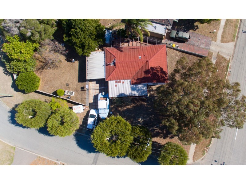 2 Mitchell Crescent, Middle Swan WA 6056