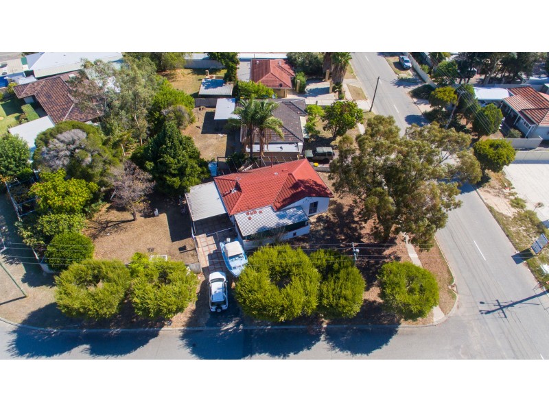 2 Mitchell Crescent, Middle Swan WA 6056