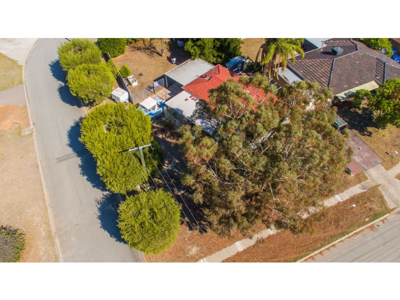 2 Mitchell Crescent, Middle Swan WA 6056