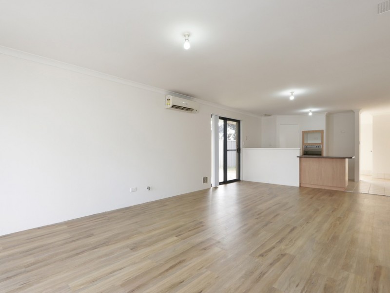 2/9 Bickley Rd, Cannington WA 6107