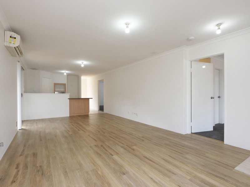 2/9 Bickley Rd, Cannington WA 6107