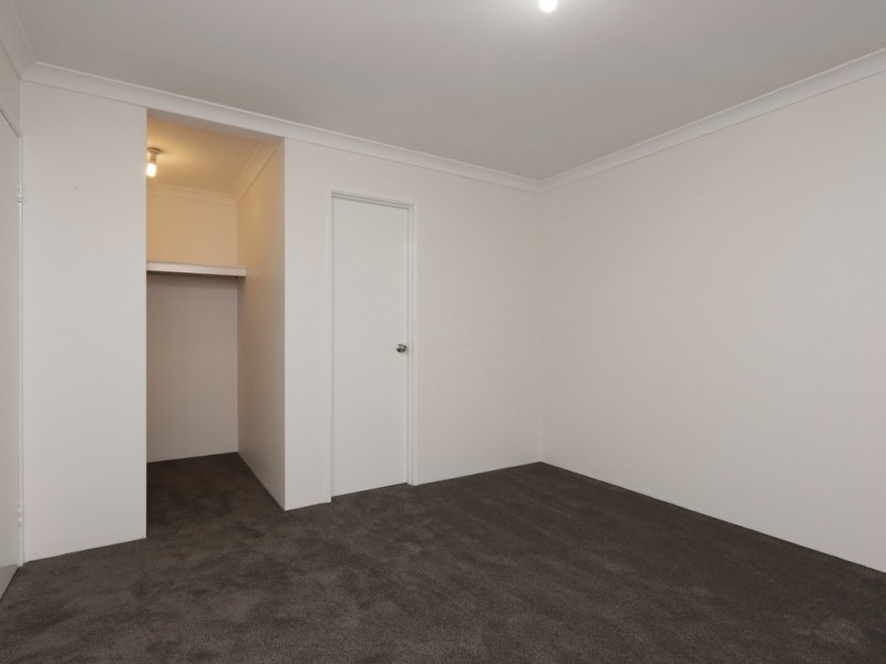 2/9 Bickley Rd, Cannington WA 6107