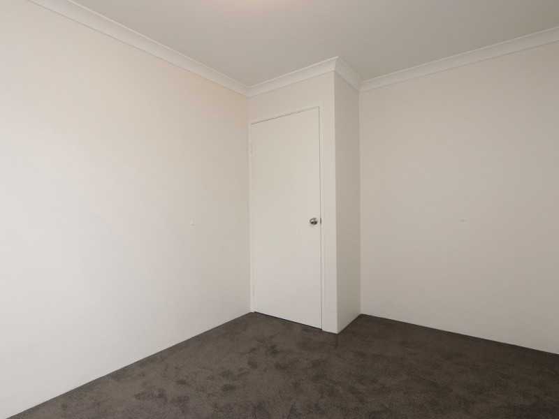 2/9 Bickley Rd, Cannington WA 6107