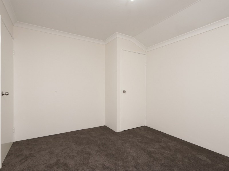 2/9 Bickley Rd, Cannington WA 6107