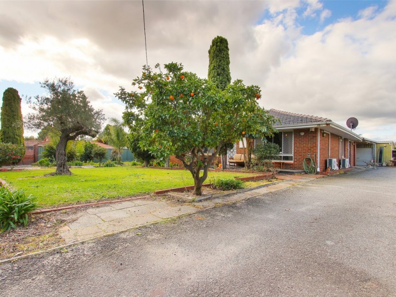 67 Hartfield Rd, Forrestfield WA 6058