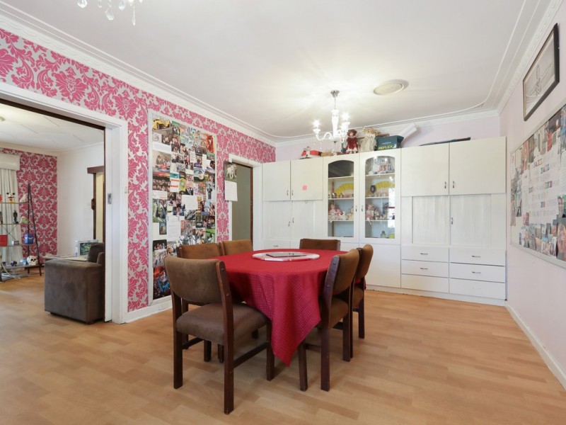 67 Hartfield Rd, Forrestfield WA 6058