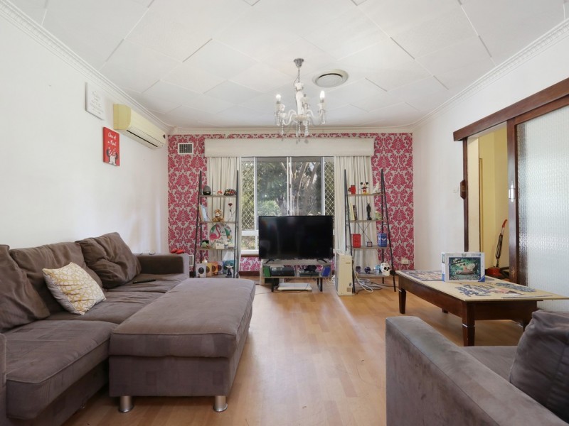 67 Hartfield Rd, Forrestfield WA 6058