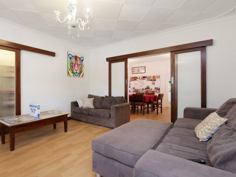 67 Hartfield Rd, Forrestfield WA 6058