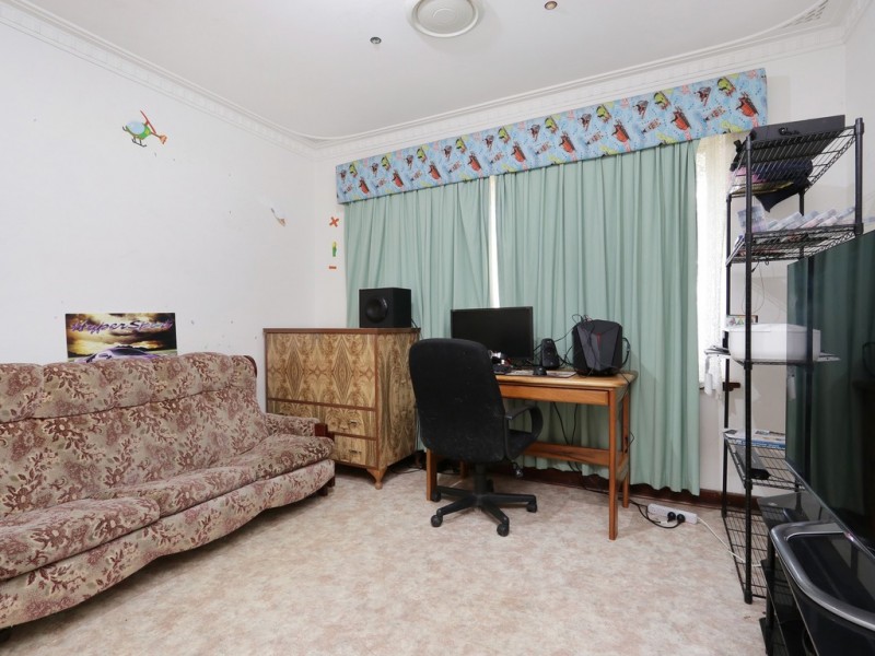 67 Hartfield Rd, Forrestfield WA 6058