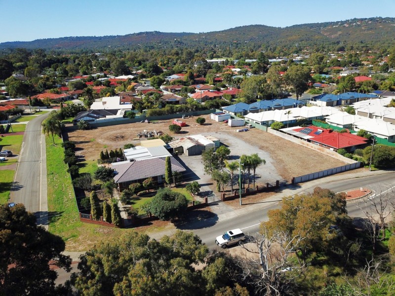 67 Hartfield Rd, Forrestfield WA 6058