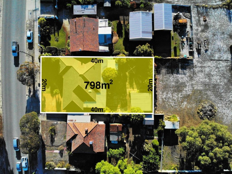 98 Railway Parade, Queens Park WA 6107