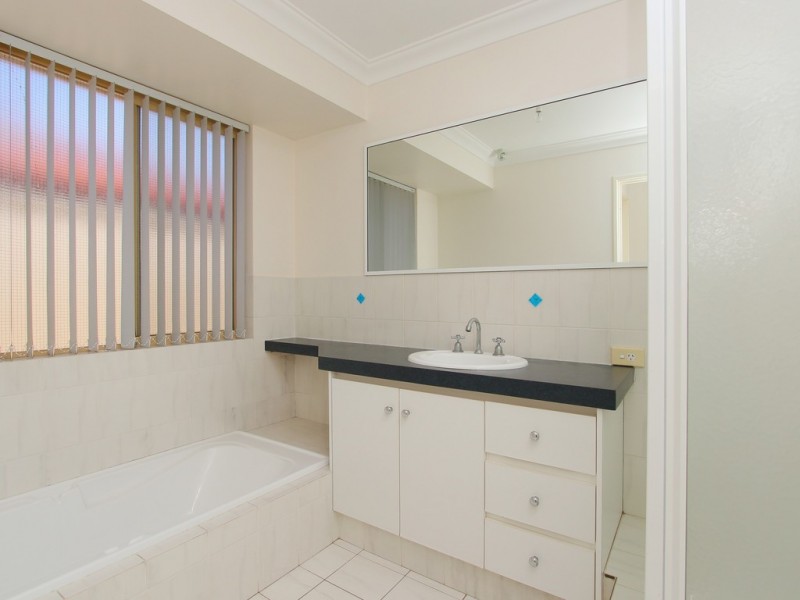 2/15 Miller Street, Victoria Park WA 6100