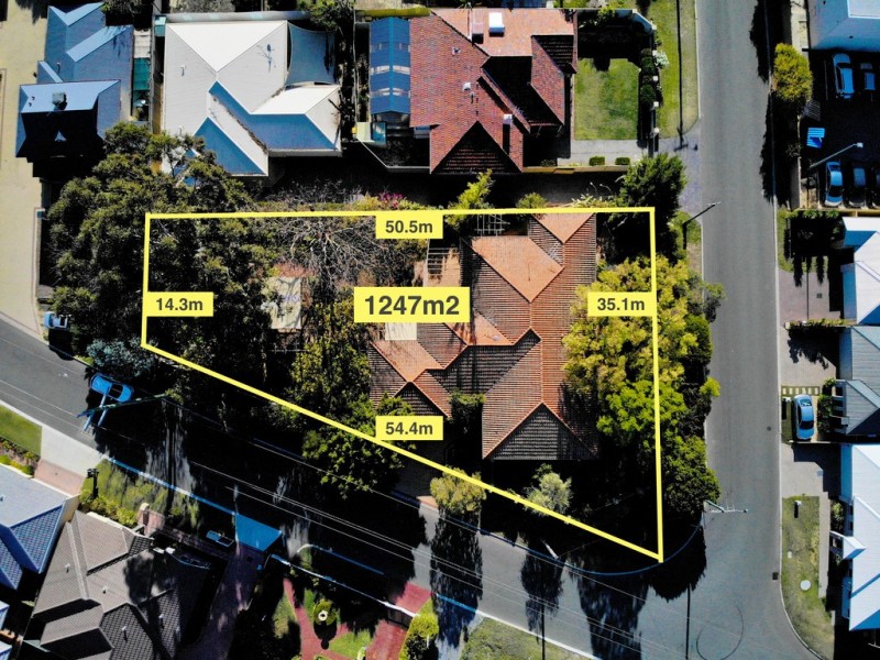 16 River Road, Cannington WA 6107