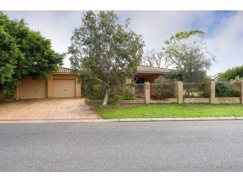 16 River Road, Cannington WA 6107