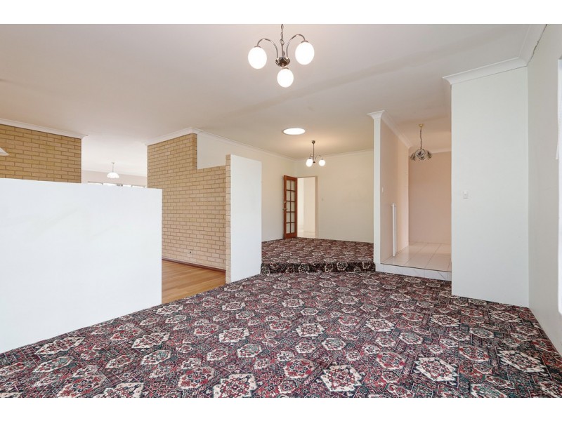 16 River Road, Cannington WA 6107