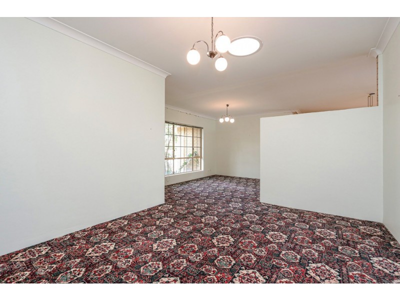 16 River Road, Cannington WA 6107