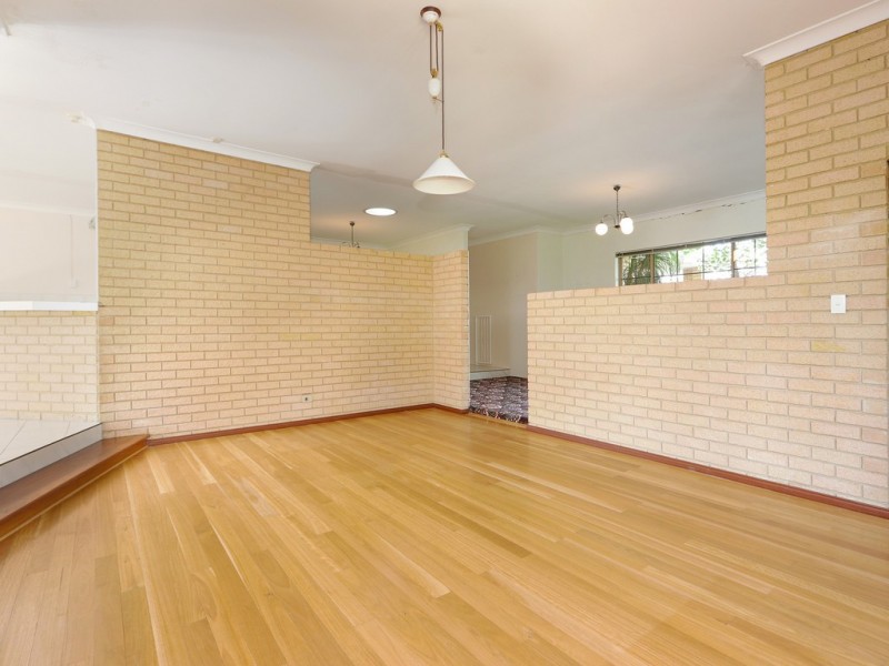 16 River Road, Cannington WA 6107