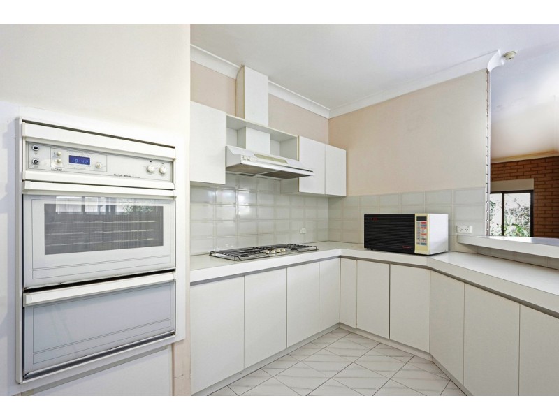 16 River Road, Cannington WA 6107