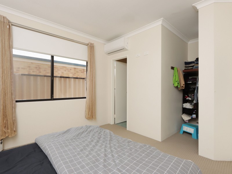 12 Walton Street, Queens Park WA 6107