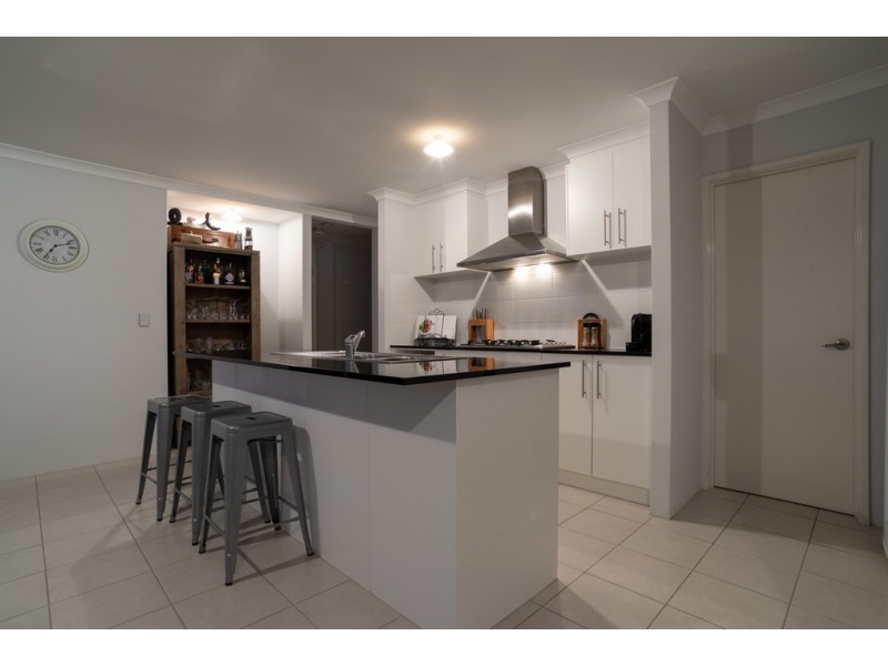 6 Little Close, East Cannington WA 6107