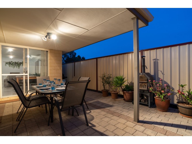 6 Little Close, East Cannington WA 6107