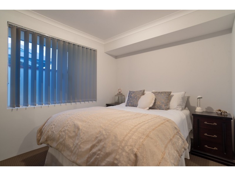 6 Little Close, East Cannington WA 6107