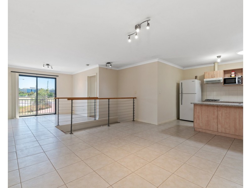 3/2 Hogarth Street, Cannington WA 6107