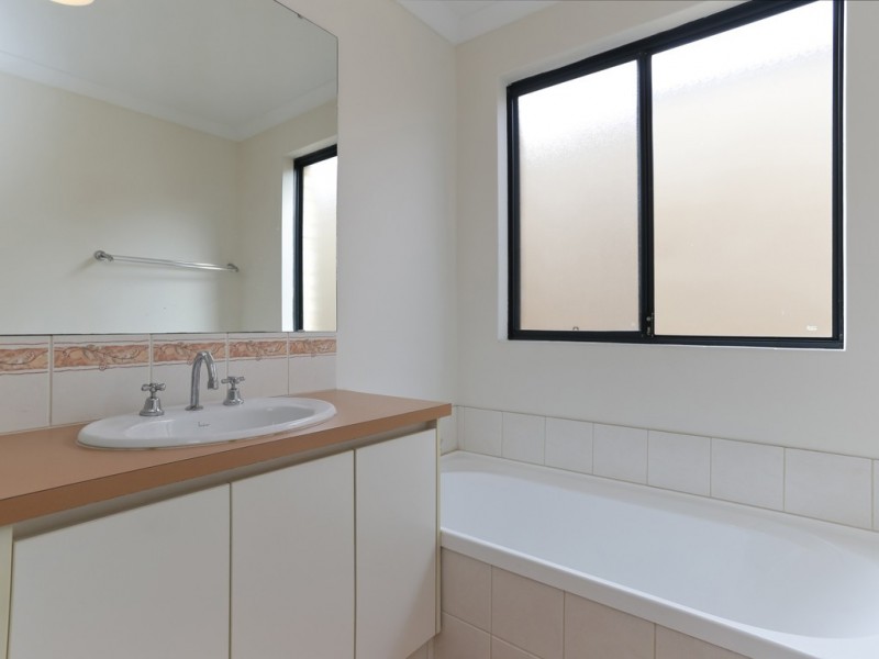 6/10-12 James Street, Cannington WA 6107