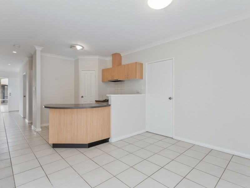 4/77-79 Henry St, East Cannington WA 6107