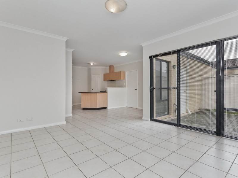 4/77-79 Henry St, East Cannington WA 6107