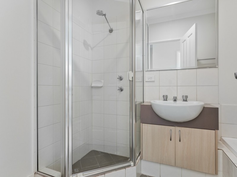 4/77-79 Henry St, East Cannington WA 6107