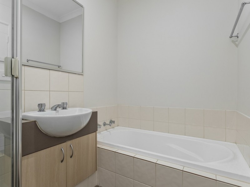 4/77-79 Henry St, East Cannington WA 6107
