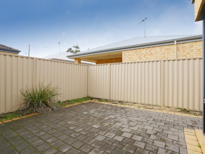 4/77-79 Henry St, East Cannington WA 6107