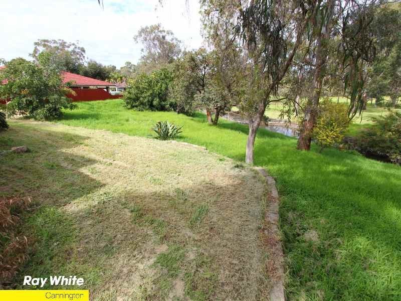 30 Highbury Crescent, Beckenham WA 6107