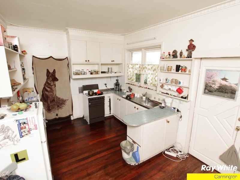 30 Highbury Crescent, Beckenham WA 6107