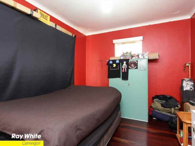 30 Highbury Crescent, Beckenham WA 6107