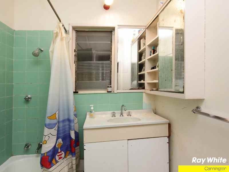 30 Highbury Crescent, Beckenham WA 6107