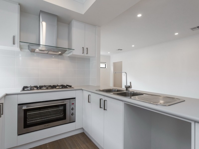 5C Marriot St, Cannington WA 6107