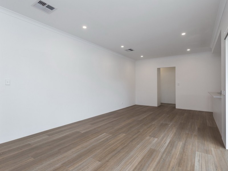 5C Marriot St, Cannington WA 6107