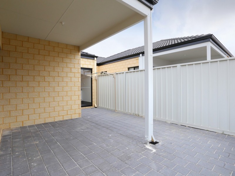 5C Marriot St, Cannington WA 6107