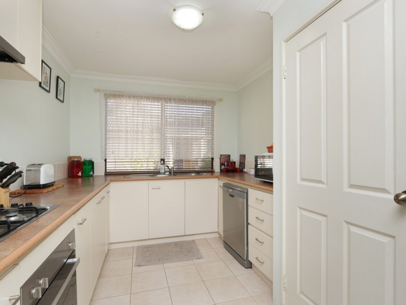 10/10 Leslie St, Cannington WA 6107