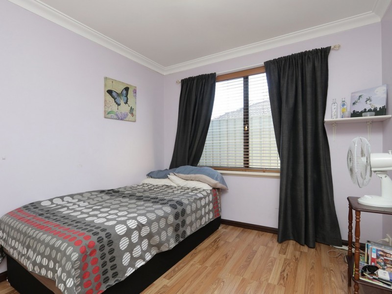 10/10 Leslie St, Cannington WA 6107