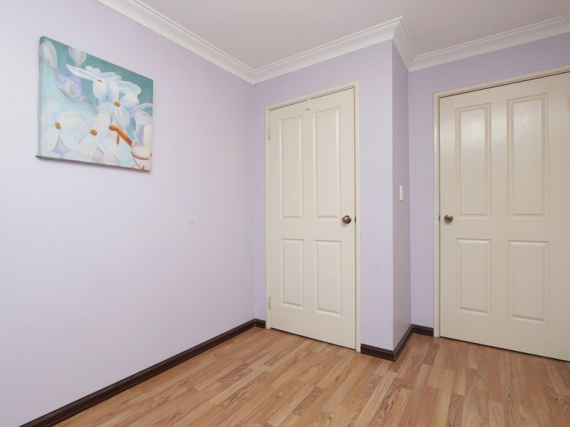 10/10 Leslie St, Cannington WA 6107