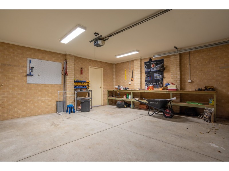 24 Salesian Court, Queens Park WA 6107