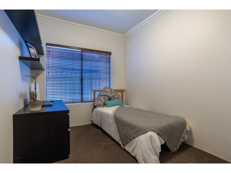 24 Salesian Court, Queens Park WA 6107