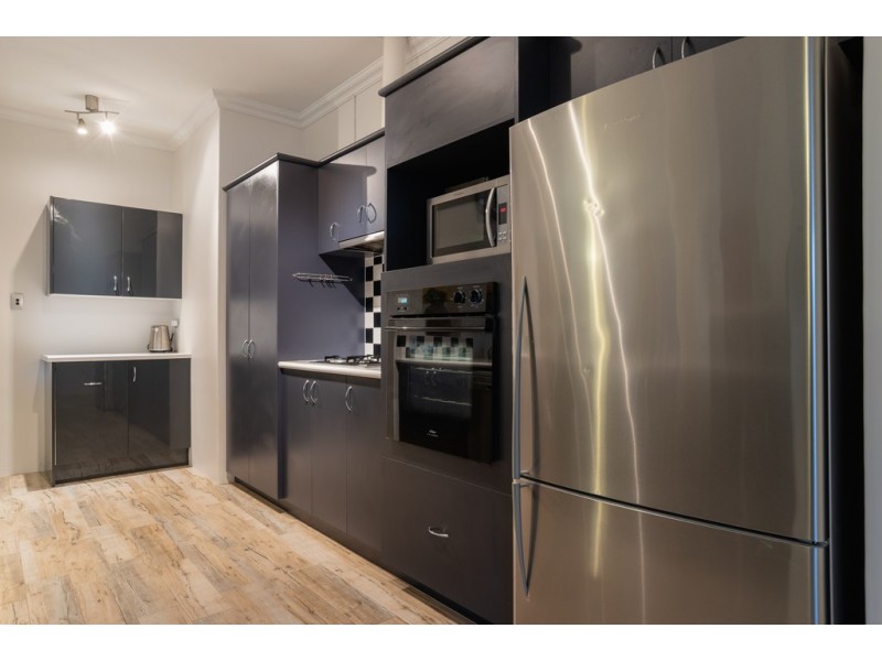 24 Salesian Court, Queens Park WA 6107