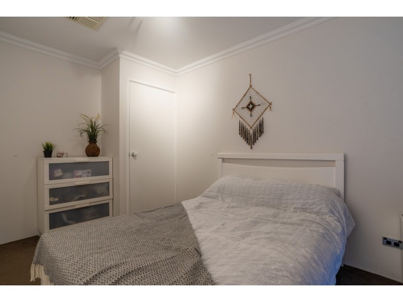 24 Salesian Court, Queens Park WA 6107